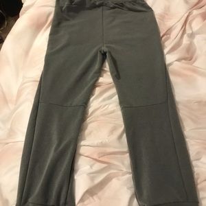 youth large nike sweatpants, zipper pockets